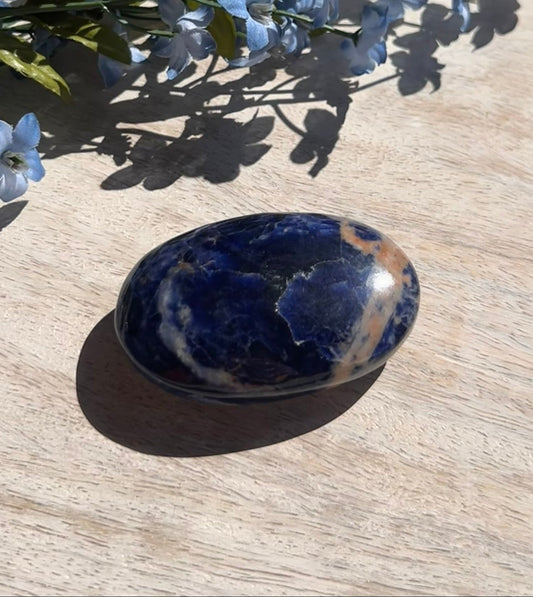 Sodalite Palm Stone - 16A