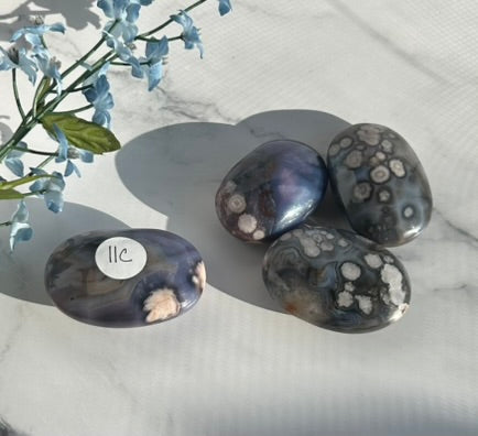 Blue Flower Agate Palm Stone - 11C