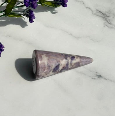 Stunning Lavendar Jade Ring Holder - 9A