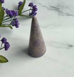Stunning Lavendar Jade Ring Holder - 9B