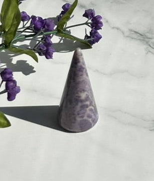Stunning Lavendar Jade Ring Holder - 9C