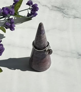 Stunning Lavendar Jade Ring Holder - 9D