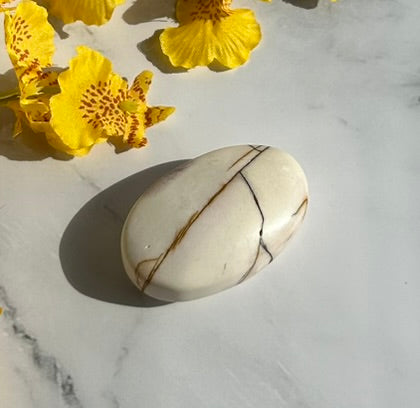 Mookaite  Palm Stone - 14E