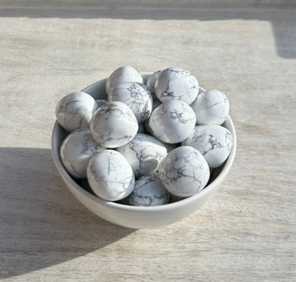 (One) Howlite Tumble - $3.99ea